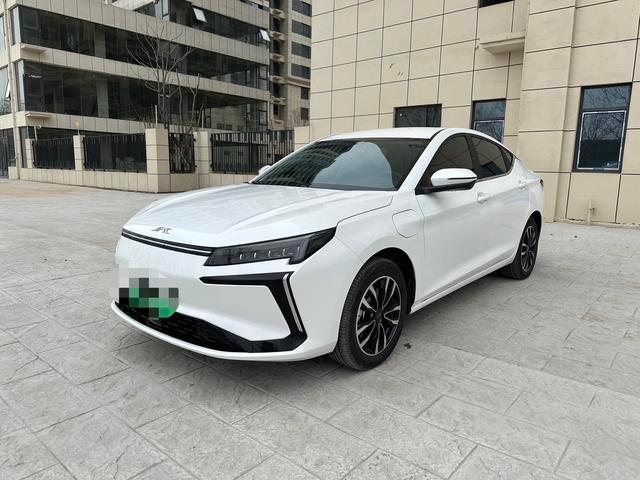 2024 Aiqar 爱跑 出行版502 — Used Sedan