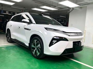 BYD Tang L DM-i - 3