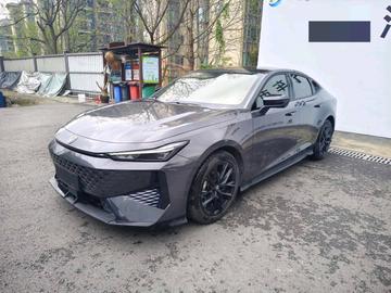 Changan UNI-V 1.5T 尊贵型 - 1