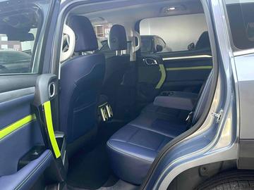 Haval 大狗 2.0T 四驱哮天犬追猎版 - 2
