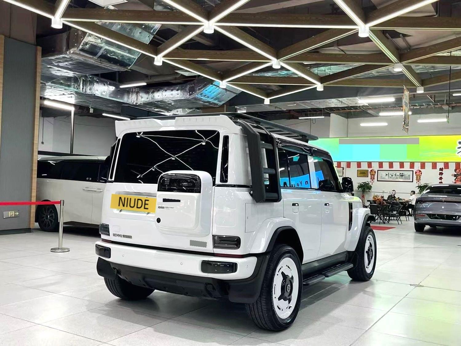 2025 iCar 超级v23 401两驱进阶版 Used Sedan — image 1