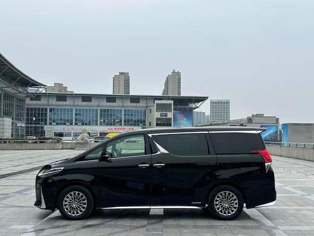 2020 Lexus LM 300h E-Four — Used MPV