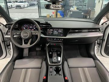 Audi A3L Limousine - 2