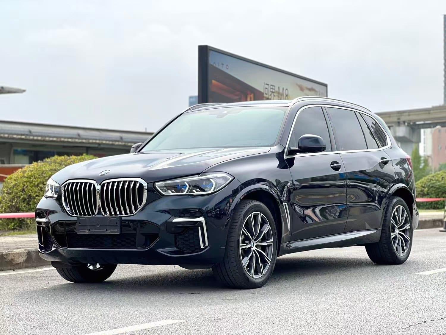 2022 BMW X5 xDrive30Li Used SUV — image 1
