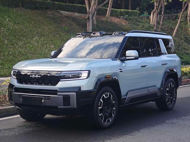 2025 BYD Leopard 8 Flagship — Used SUV