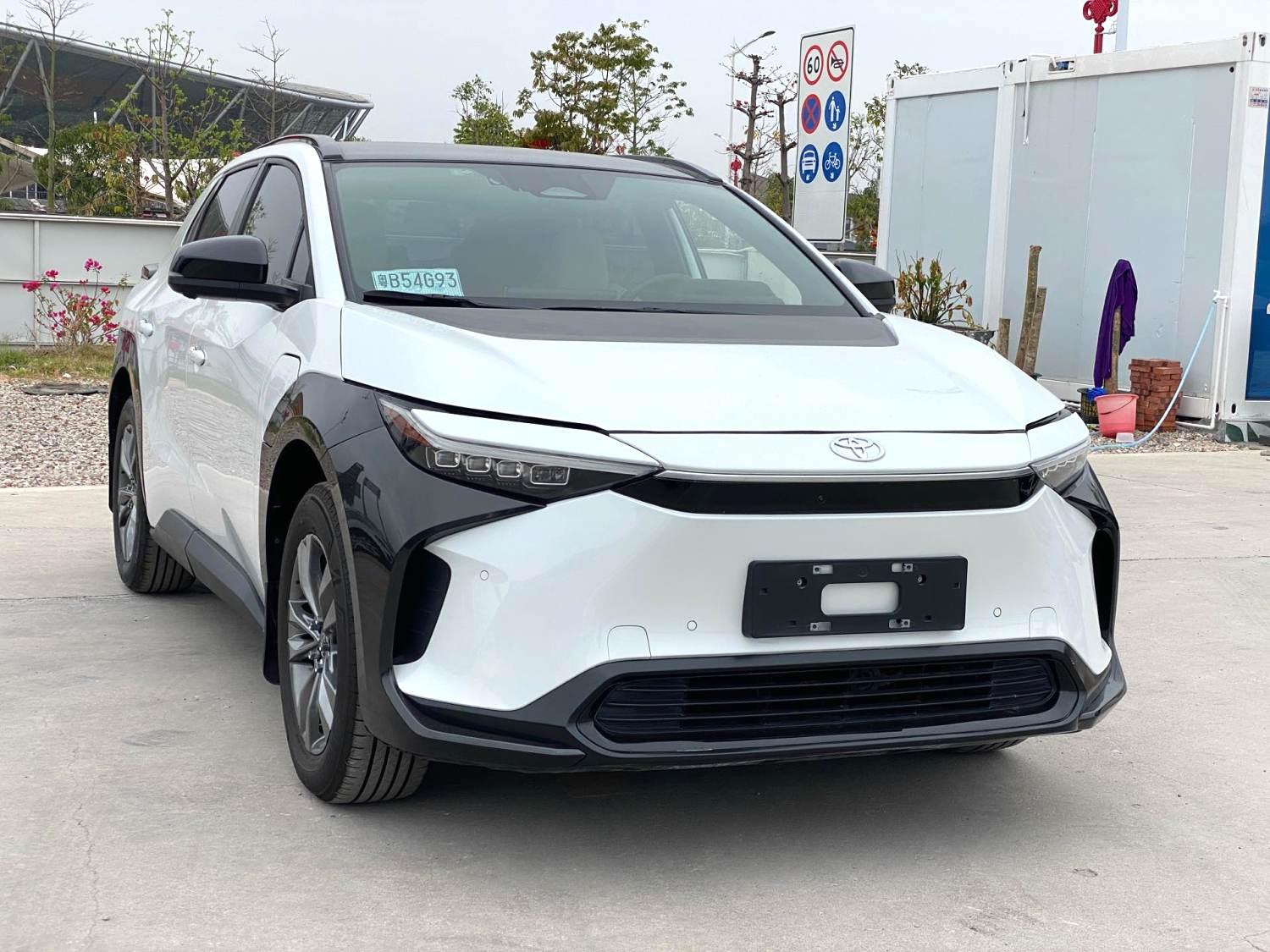 2022 Toyota bZ4X 长续航Pro — Used Sedan