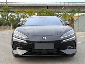 BYD Denza Z9 2.0T - 2