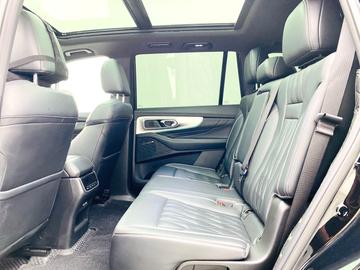 GAC Trumpchi GS8 2.0TGDI 领航系列 两驱豪华智联版 - 2