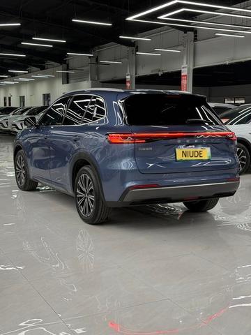 Geely Galaxy 星舰7 EM-i 120KM 领航版 - 1