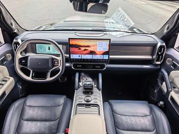 Jetour 旅行者C-DM 1.5TD DHT 208km 两驱山野版 - 2