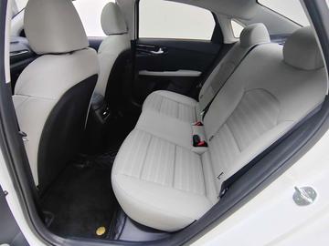Kia K3 - 5