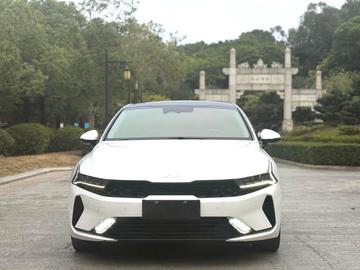 Kia K5 - 2