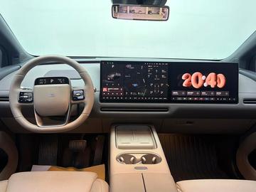Li Auto i6 两驱 标准版 - 2