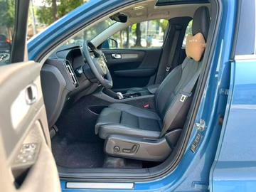 Volvo XC40 B4 AWD Inscription - 3