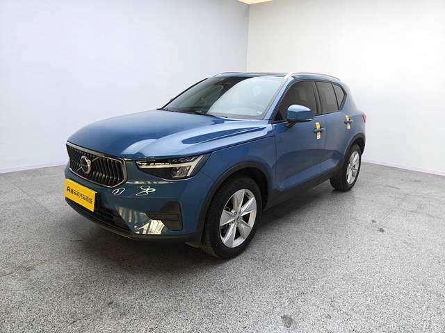2024 Volvo XC40 Used SUV — image 1